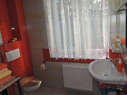 Comfortable Studio for 5 People, Close to the sea