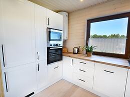 Holiday House With Whirlpool, Sulechowo