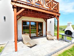 Holiday House With Whirlpool, Sulechowo
