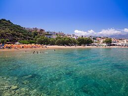 Cozy Holiday Home With Pool and Whirlpool in Maheri