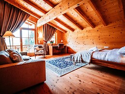 Hideway Chalet Gamsgluck With Pool and Sauna