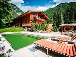 Hideway Chalet Gamsgluck With Pool and Sauna