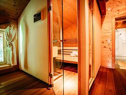 Hideway Chalet Gamsgluck With Pool and Sauna