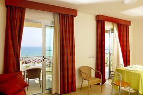 Apartment in Roseto Near Sandy Beach