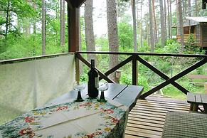 Fenced Cottage in the Middle of Nature, Right by the Lake, Rentyny