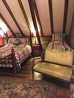 Dupriest Room 1 Bedroom by Main Street Bed & Breakfast