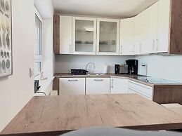 Comfortable, Large Holiday Villa, Ustronie Morskie