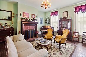 Greer Room 1 Bedroom by Main Street Bed & Breakfast