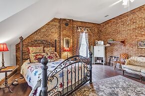 Greer Room 1 Bedroom by Main Street Bed & Breakfast