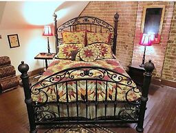 Greer Room 1 Bedroom by Main Street Bed & Breakfast