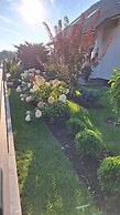 Apartment With a Swimming Pool in Stepniczka