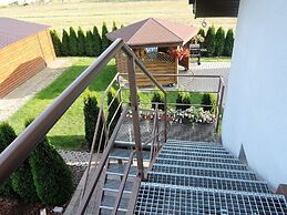 Apartment With a Swimming Pool in Stepniczka