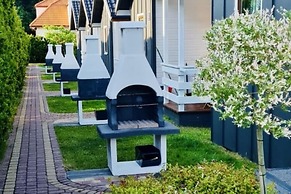 Holiday Resort With the Pool, Wiselka