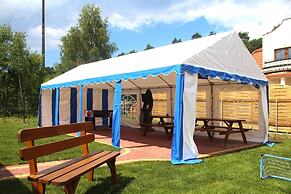 Holiday Resort With the Pool, Wiselka