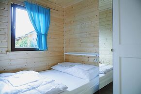 Holiday Resort With the Pool, Wiselka