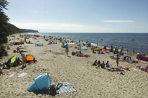 Holiday Resort With the Pool, Wiselka