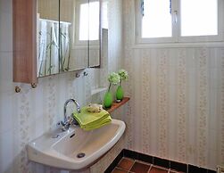 Attractive Cottage in Plozevet