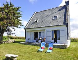 Attractive Cottage in Plozevet