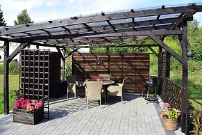 Holiday Flat, Kamien