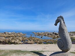 Holiday Home 10 Pers., Panoramic sea View, Cleder