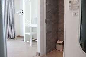 ResT Bangkok Poshtel