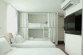 ResT Bangkok Poshtel