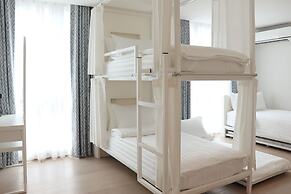 ResT Bangkok Poshtel