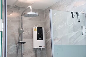 ResT Bangkok Poshtel