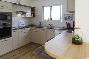 Modern Holiday Home 500 m From the sea in Morgat