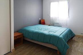 Modern Holiday Home 500 m From the sea in Morgat