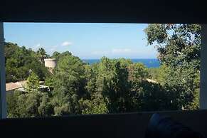 Attractive Holiday Villa With Private Pool, Solenzara