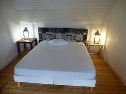 Charming Holiday Home 50 m From the sea