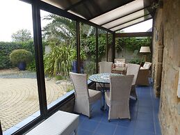 Charming Holiday Home 50 m From the sea