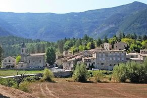 Charming Stone Cottage, Savoillans