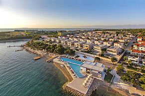 Villas Punta Skala Apartments With Pools at Beach