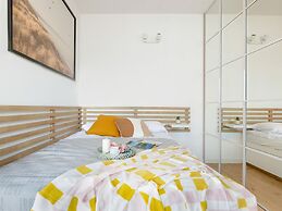 Spacious Apartment, Swimming Pool, Pobierowo