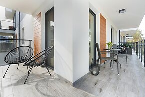 Spacious Apartment, Swimming Pool, Pobierowo