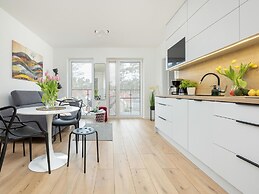 Spacious Apartment, Swimming Pool, Pobierowo