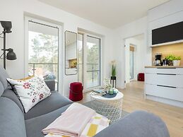 Spacious Apartment, Swimming Pool, Pobierowo