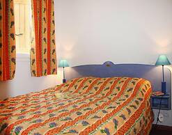 Stylish Resort Stay in Cassen for 4