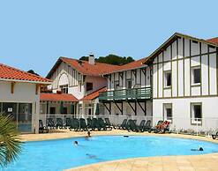 Stylish Resort Stay in Cassen for 4