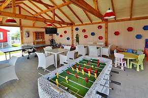 Comfortable Holiday Homes, Pool, Sarbinowo