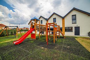 Holiday Complex With Pool, Rewal