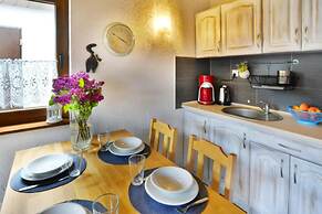 Comfortable, Two-story Holiday Homes, Bobolin