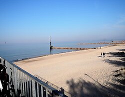 Bungalow With Terrace, Wrzosowo