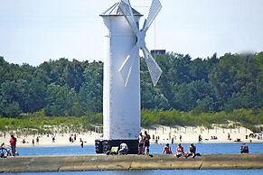 Detached Cottages by the Lake, Lubin