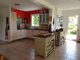 Beautiful Norman House With Outbuilding Located in the bay of Mont St