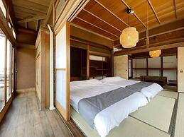 Hayase House