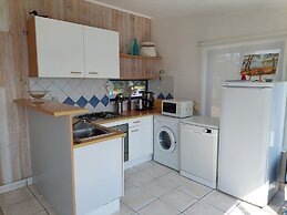 Holiday Home Near the sea in Hanvec