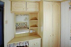Beautiful Bungalow Directly at the Lake in Nadole